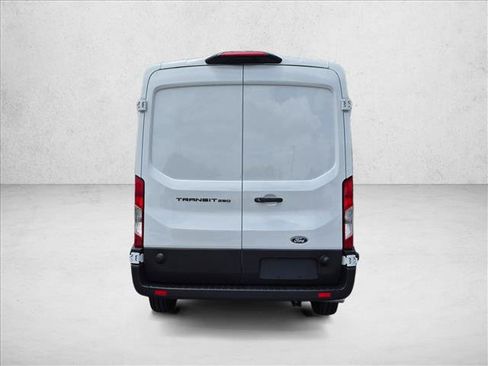 New 2026 Ford Transit 250 148 Medium Roof w/ Load Area Protection Package RWD image 9