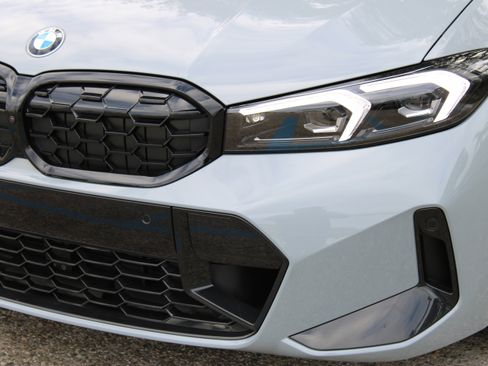 Used 2024 BMW M340i w/ Premium Package image 12