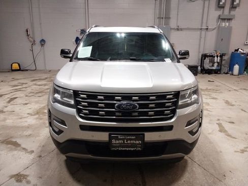 Used 2016 Ford Explorer XLT w/ Equipment Group 202A image 5