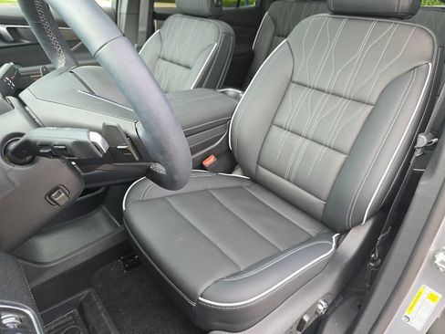 Used 2026 Buick Enclave Avenir w/ Super Cruise Package AWD/4WD image 23