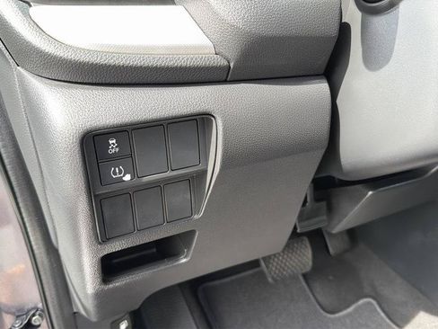Used 2017 Honda CR-V LX image 16