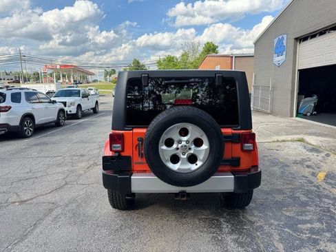 Used 2015 Jeep Wrangler Unlimited Sahara w/ Connectivity Group AWD/4WD image 6