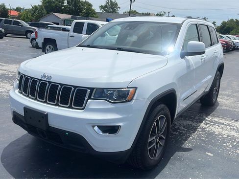 Used 2020 Jeep Grand Cherokee Laredo w/ Security & Convenience Group image 7