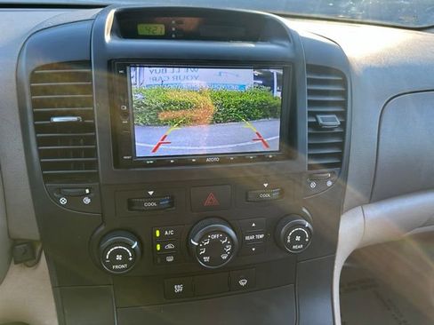 Used 2006 Kia Sedona LX FWD image 16