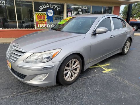 Used 2013 Hyundai Genesis 3.8 image 1