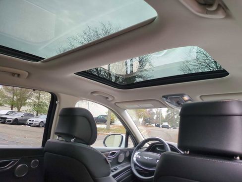 Used 2022 Genesis GV80 3.5T w/ Advanced Package 06 image 22