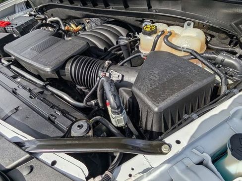 Used 2023 Chevrolet Suburban LT image 23