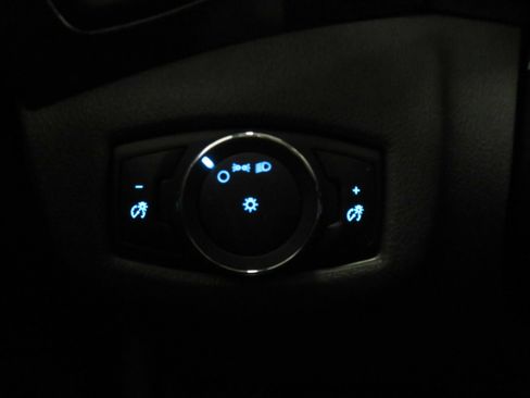 Used 2016 Ford Transit Connect XL image 32