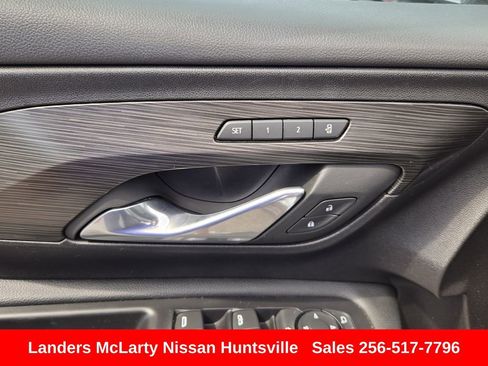 Used 2024 GMC Terrain SLT image 24