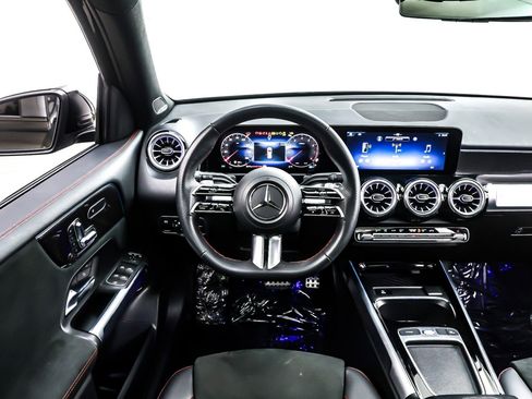 Used 2024 Mercedes-Benz GLB 250 image 6