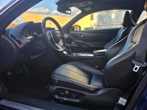 Used 2019 INFINITI Q60 3.0t Luxe w/ Essential Package image 12