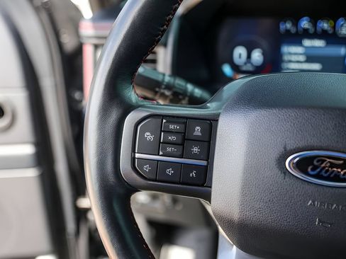 Used 2023 Ford Expedition Limited RWD image 16