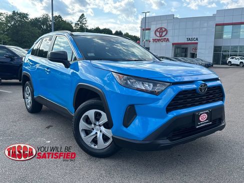 Used 2021 Toyota RAV4 LE AWD/4WD image 1