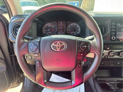 Used 2020 Toyota Tacoma SR AWD/4WD image 23