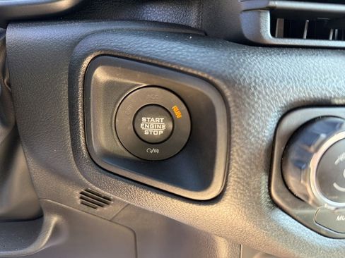 Used 2025 Jeep Wrangler Sport AWD/4WD image 21