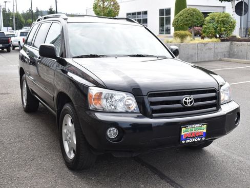 Used 2007 Toyota Highlander 4WD V6 w/ 3rd Row image 3