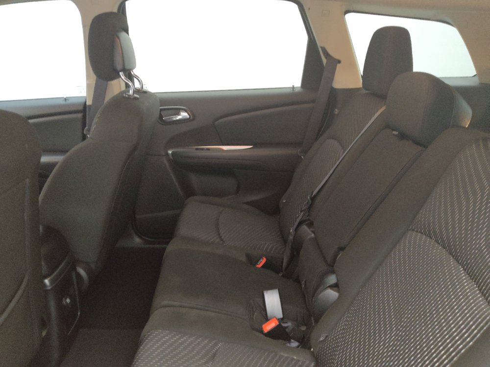 Used 2020 Dodge Journey SE w/ Blacktop Package FWD image 18
