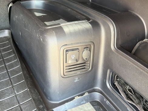 Used 2022 Toyota 4Runner SR5 Premium w/ Moonroof Package RWD image 16