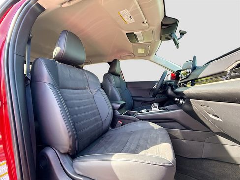 Used 2024 Mitsubishi Outlander SE image 31