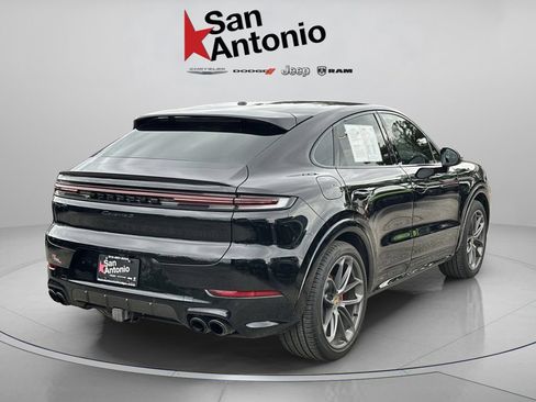 Used 2024 Porsche Cayenne S AWD/4WD image 14