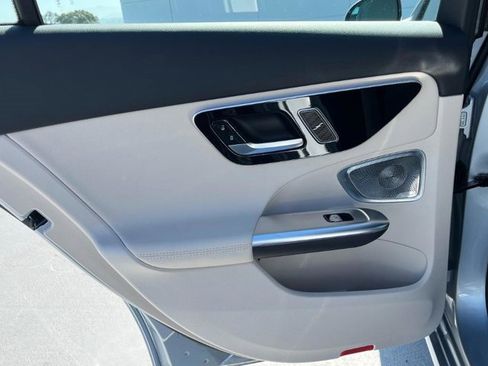 Used 2025 Mercedes-Benz C 300 Sedan image 16