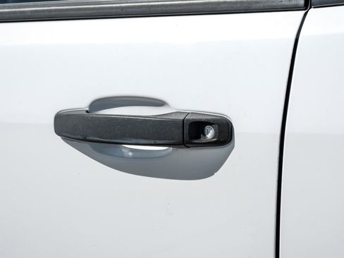 Used 2019 Chevrolet Colorado W/T RWD image 33