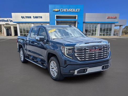 Used 2022 GMC Sierra 1500 Denali AWD/4WD image 3