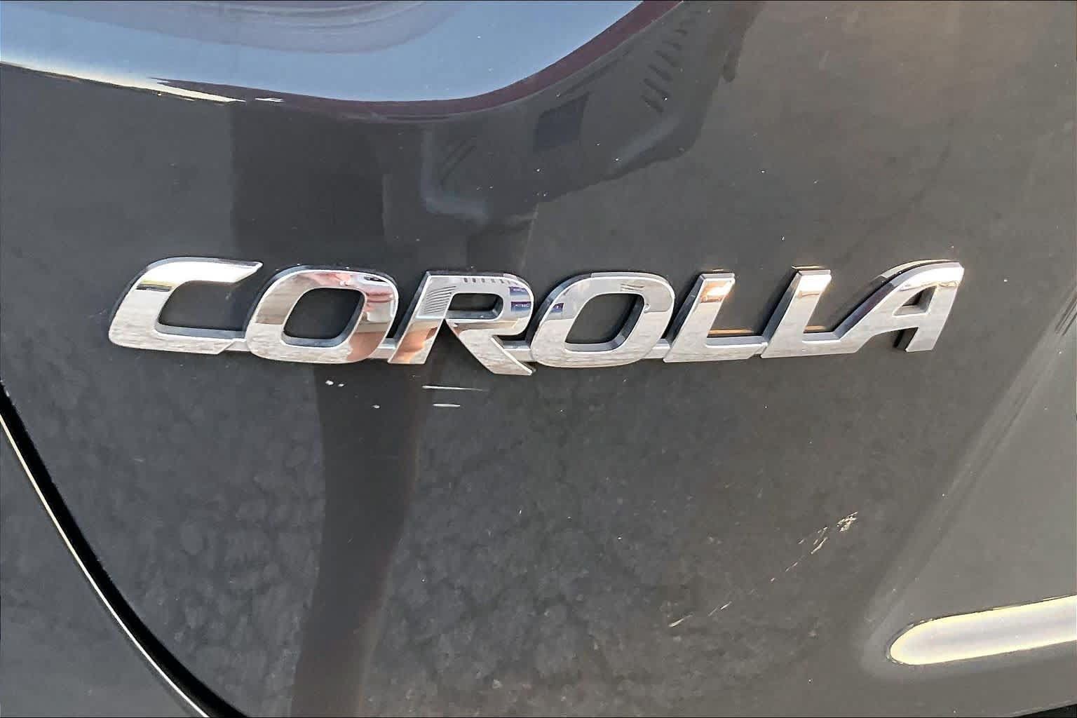 Used 2025 Toyota Corolla SE FWD image 30