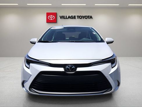 Certified 2026 Toyota Corolla LE FWD image 8