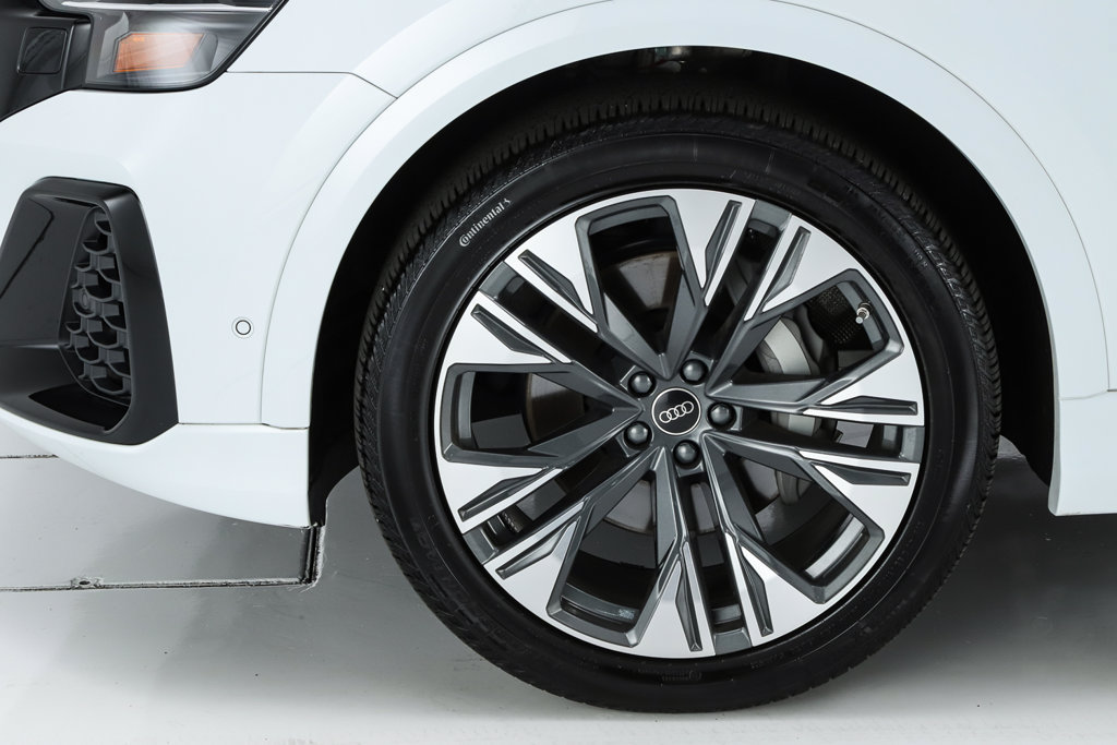 Used 2026 Audi Q8 Premium Plus AWD/4WD image 9