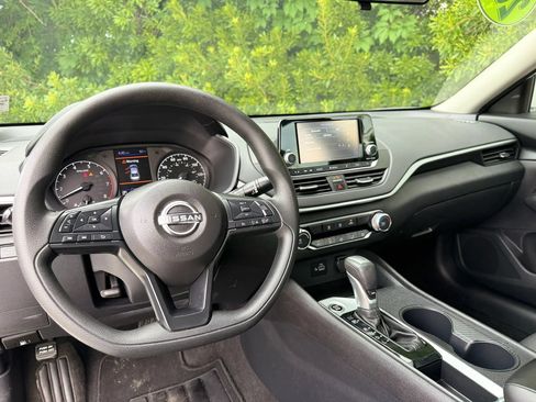 Used 2023 Nissan Altima 2.5 S FWD image 24