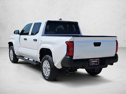 Used 2025 Toyota Tacoma SR image 7