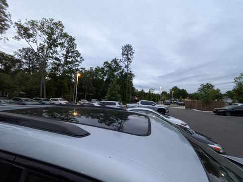 Used 2022 Jeep Grand Cherokee L Limited w/ Luxury Tech Group II image 10