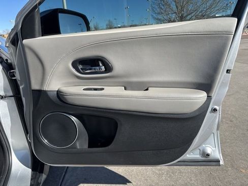 Used 2016 Honda HR-V EX-L image 16