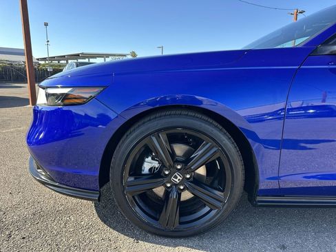 Used 2023 Honda Accord Sport image 18