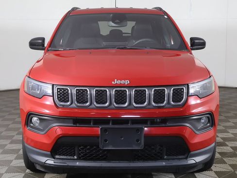 Used 2023 Jeep Compass Latitude AWD/4WD image 9