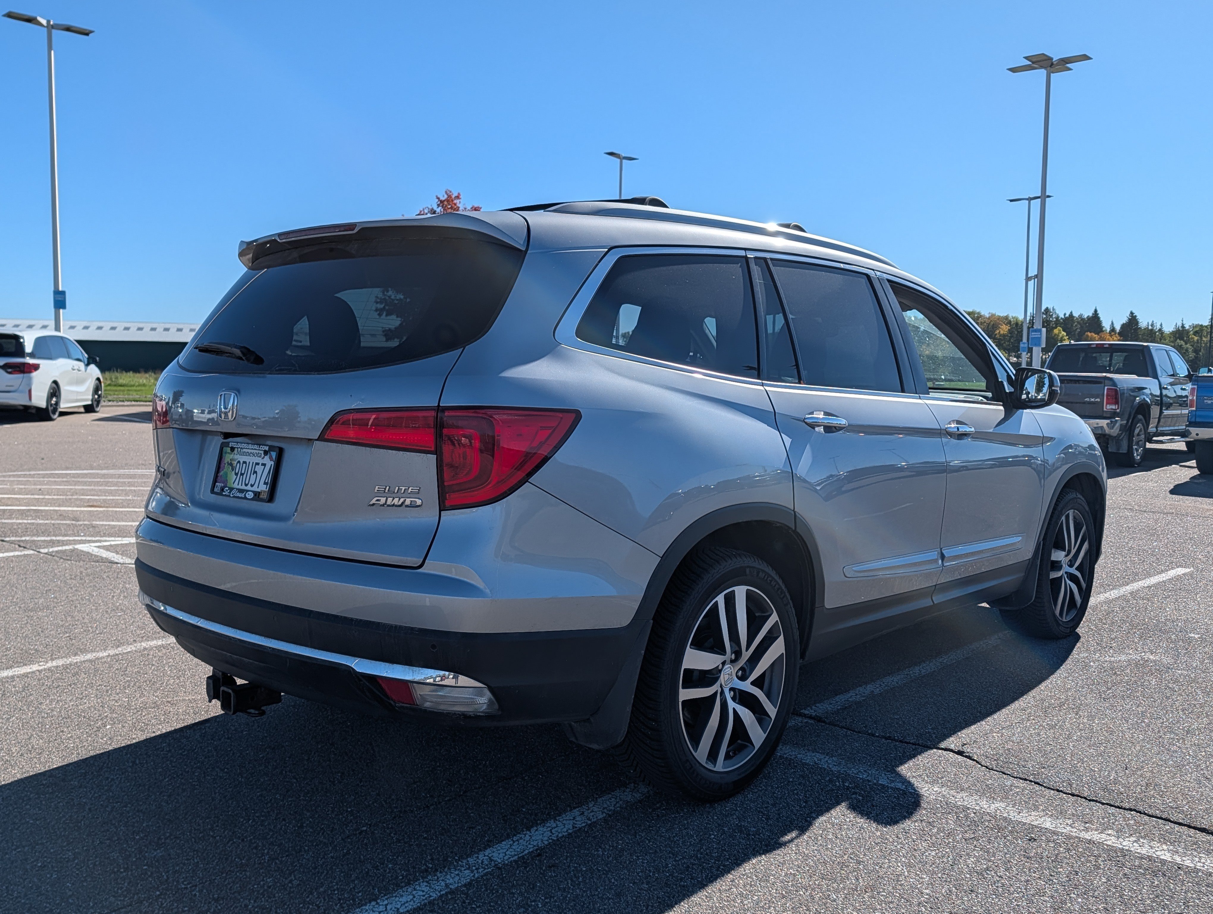 Used 2017 Honda Pilot Elite image 4
