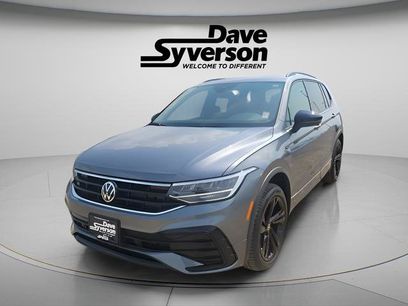 New 2024 Volkswagen Tiguan SE R-Line