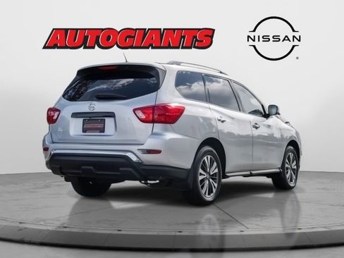 Used 2017 Nissan Pathfinder S image 5