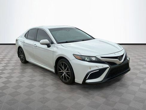 Certified 2023 Toyota Camry SE FWD image 1