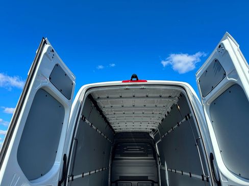 New 2026 Mercedes-Benz Sprinter 2500 image 21