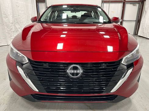 Used 2025 Nissan Sentra SV image 2