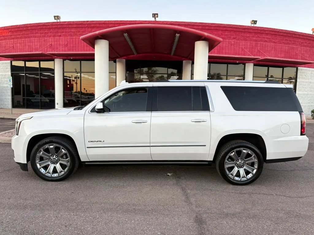 Used 2017 GMC Yukon XL Denali AWD/4WD image 2