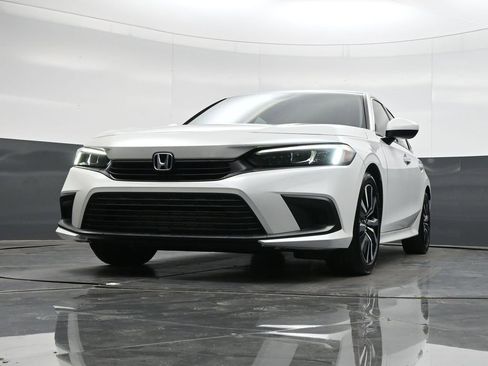 Used 2023 Honda Civic EX image 25