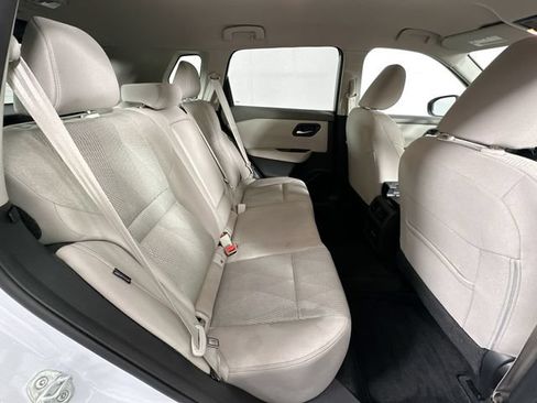 Used 2025 Nissan Rogue SV AWD/4WD image 26