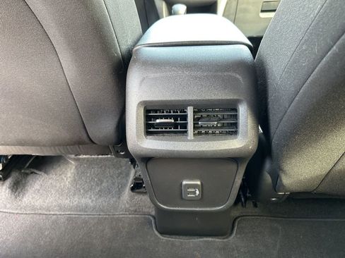 Used 2024 Chevrolet Equinox LT image 13