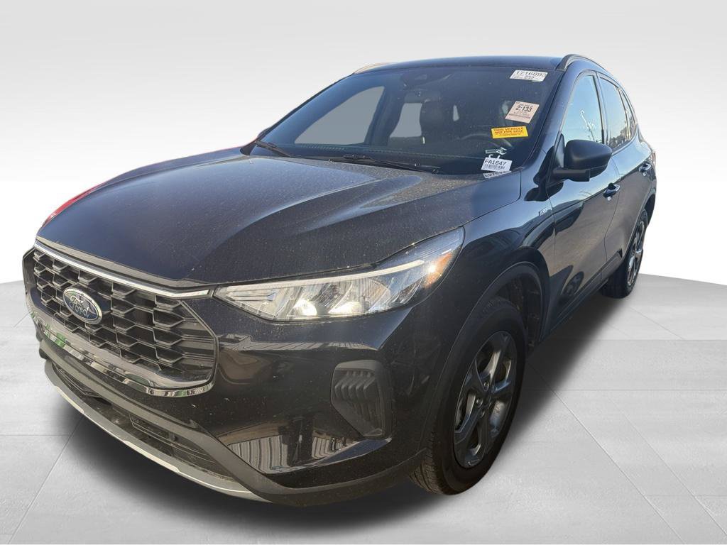 Used 2026 Ford Escape ST-Line AWD/4WD image 2