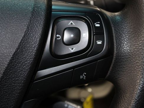 Used 2017 Toyota Camry LE image 29