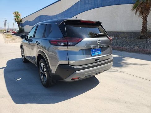 Used 2023 Nissan Rogue SV image 7
