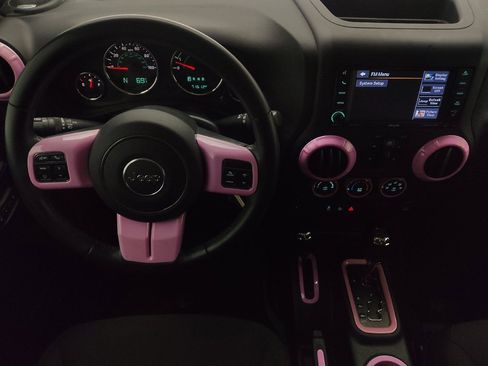 Used 2018 Jeep Wrangler Unlimited Sport S image 22